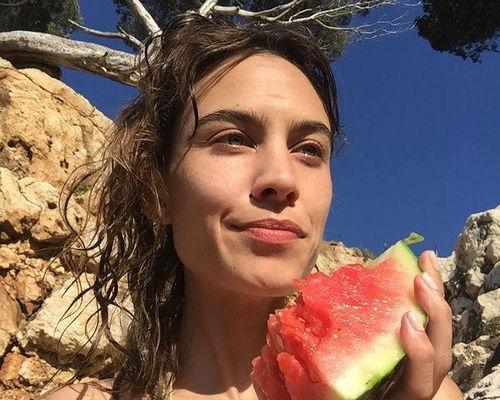 娱乐圈吃瓜图片素材库,吃瓜图片素材库大曝光 第1张 娱乐圈吃瓜图片素材库,吃瓜图片素材库大曝光 第1张